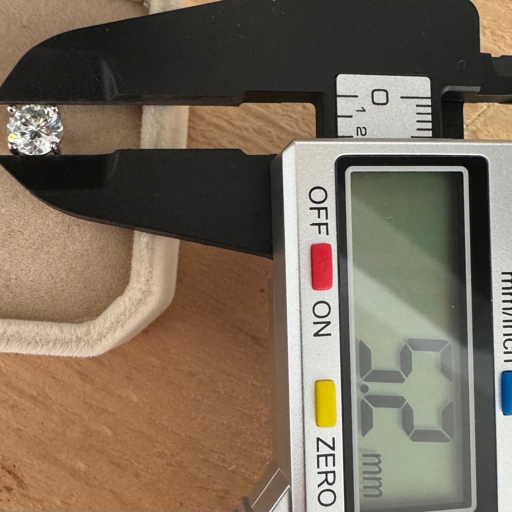 Moissanite Earrings - Picture 4 of 5